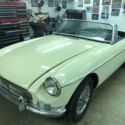 1966 MGB with overdrive