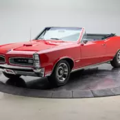 1966 Pontiac GTO  V8 6.6L Convertible Red