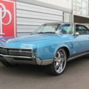 1967 Buick Riviera Coupe, 430 ci V8, Blue on black