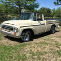 1968 International Harvester Pick Up 1000C Bonus Load