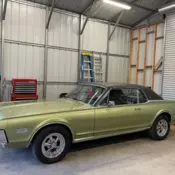 1968 Mercury Cougar XR7,  302 J code 4 barrel engine