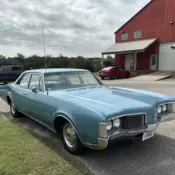1968 Oldsmobile Delta 88 Blue