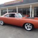 1968 Plymouth Road Runner Turbine bronze 383 buckets 4 wheel disc brakes