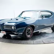 1968 Pontiac GTO  V8 6.6L Coupe Blue