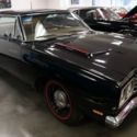 1969 Hemi Road Runner 426 Black 4 Speed