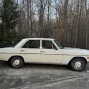 1969 Mercedes 220 4 Speed Rare Runs!
