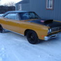 1969 Plymouth Road Runner 440 6-pack, real factory Bahama Yellow car, code 99
