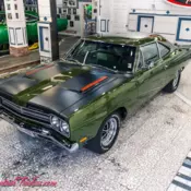 1969 Plymouth Road Runner Rotisserie Resto 383 4 Speed Air Grabber 3.91 SureGrip