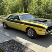 1970 Dodge Challenger Sportscar Yellow