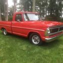 1970 Ford F100 Pick Up Lowered Short Bed Fleetside 302 V8 3 speed column shift