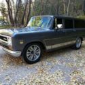 1971 Travelall 2wd fully running drives great