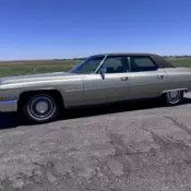 1972 Cadillac DeVille Sedan Sedan Brown