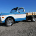 1972 CHEVY C-10 v8 flat bed heavy half