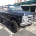 1972 GMC JIMMY 4X4 350 PAINTED IN BLACK RAPTOR W/CLEAR SOLID BLAZER 1971 1970