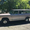 1972 International Harvester Travelall 1110 4WD Custom