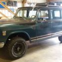 1972 International Travelall 1110 4x4 392 ci. 3speed auto
