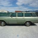 1972 INTERNATIONAL TRAVELALL 9 PASS 345 V8 VERY NICE TOTALLY ORIGINAL AIR COND !