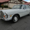 1972 MERCEDES 280SE 4.5 W108 WHITE/BLUE SUNROOF AND FLOOR SHIFTER RARE CAR