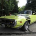 1972 Plymouth Road Runner 440 big block with 4 speed Hurst Pistol Grip
