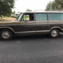 1973 international travelall original paint watch video in description very nice
