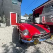 1973 MG MGB Red black leather