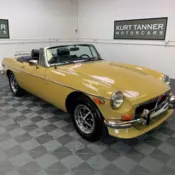 1973 MGB ROADSTER. HARVEST GOLD WITH BLACK TRIM, TOP, TOP BOOT.