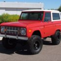 1974 lifted Ford Bronco hard top 302 V8 4spd manual 4x4 new paint & interior