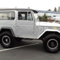 1974 Toyota FJ40 Silver Land Cruiser - A Classic!