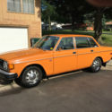 1974 Volvo 144 4-door sedan orange 140 142 145 240 price reduced