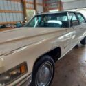 1975 Cadillac Fleetwood Sedan White RWD Automatic Brougham