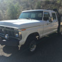 1975 Ford F-250 4x4 crewcab flatbed truck
