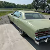1975 Pontiac Bonneville Sedan Green