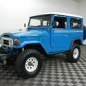 1976 Blue VORTEC EFI V8.NEW PAINT. 5 SPEED. PS. PB!!