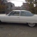 1976 Cadillac DeVille Coupe 2-Door 8.2L