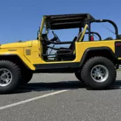 1976 Toyota Land Cruiser Yellow Bikini