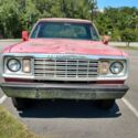 1977 Dodge W200 (M885) 4x4 - 318 V8 - automatic - former military vehicle