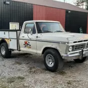 1977 Ford F250 White