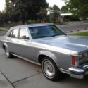 1977 Lincoln Continental Versailles EXCELLENT CONDITION    NO RESERVE!!!