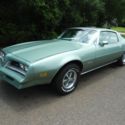 1977 Pontiac Firebird, Bahia Green, black and white interior