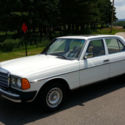 1980 Mercedes Benz  300D W123 Beautiful condition New Paint no rust A+ Interior