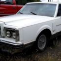 1981 LINCOLN MARK VI TRIPLE WHITE COUPE 5.0 CLASSIC AND COLLECTIBLE NO RESERVE
