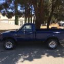 1983 TOYOTA PICKUP 4X4 (4 WHEEL DRIVE)  2-DOOR REGULAR CAB LONG BED (HILUX)