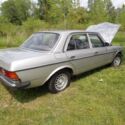 1984 123 Mercedes-Benz European model 4 speed manual 240D PARTS CAR Not Drivable