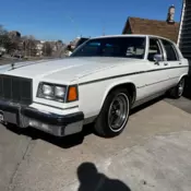 1984 buick electra park avenue sedan 4-door 5.0l