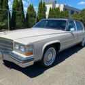 1984 CADILLAC FLEETWOOD BROUGHAM 4.1 LITRE V8 LOADED 17,000 ORIGINAL MILES