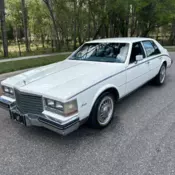 1984 CADILLAC SEVILLE GORGEOUS CAR BEAUTIFUL CADILLAC VERY ELEGANT LOOKING CAR