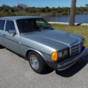 1984 CLASSIC MERCEDES-BENZ 300D (TURBO-DIESEL) 4-DOOR SEDAN, SILVER, NO RUST