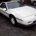 1984 PONTIAC FIERO PACE CAR....5 SPEED....NICE !!