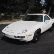 1984 Porsche 928 2 door