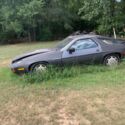 1984 Porsche 928 needs a lot of work does not run comes as is no returns